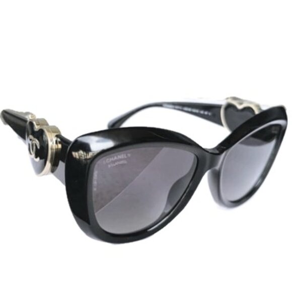 CHANEL Butterfly Sunglasses With Side Opening Heart Mirrors In Case - Picture 1 of 17